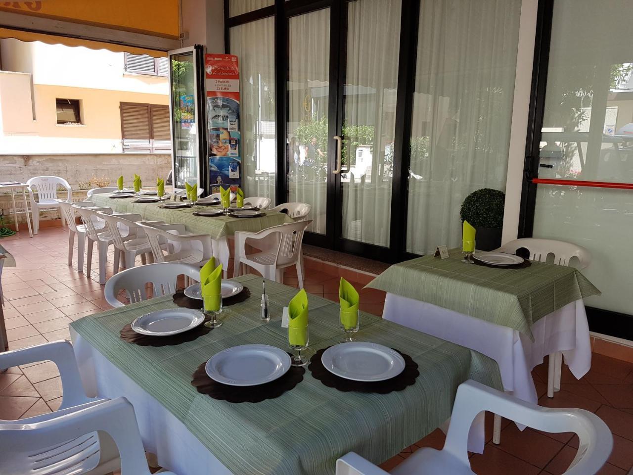 Hotel Granada Cattolica Exterior photo